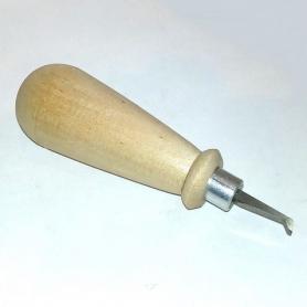 Давчик сапожок 2х3,5х90 мм с канавкой на деревянной ручке